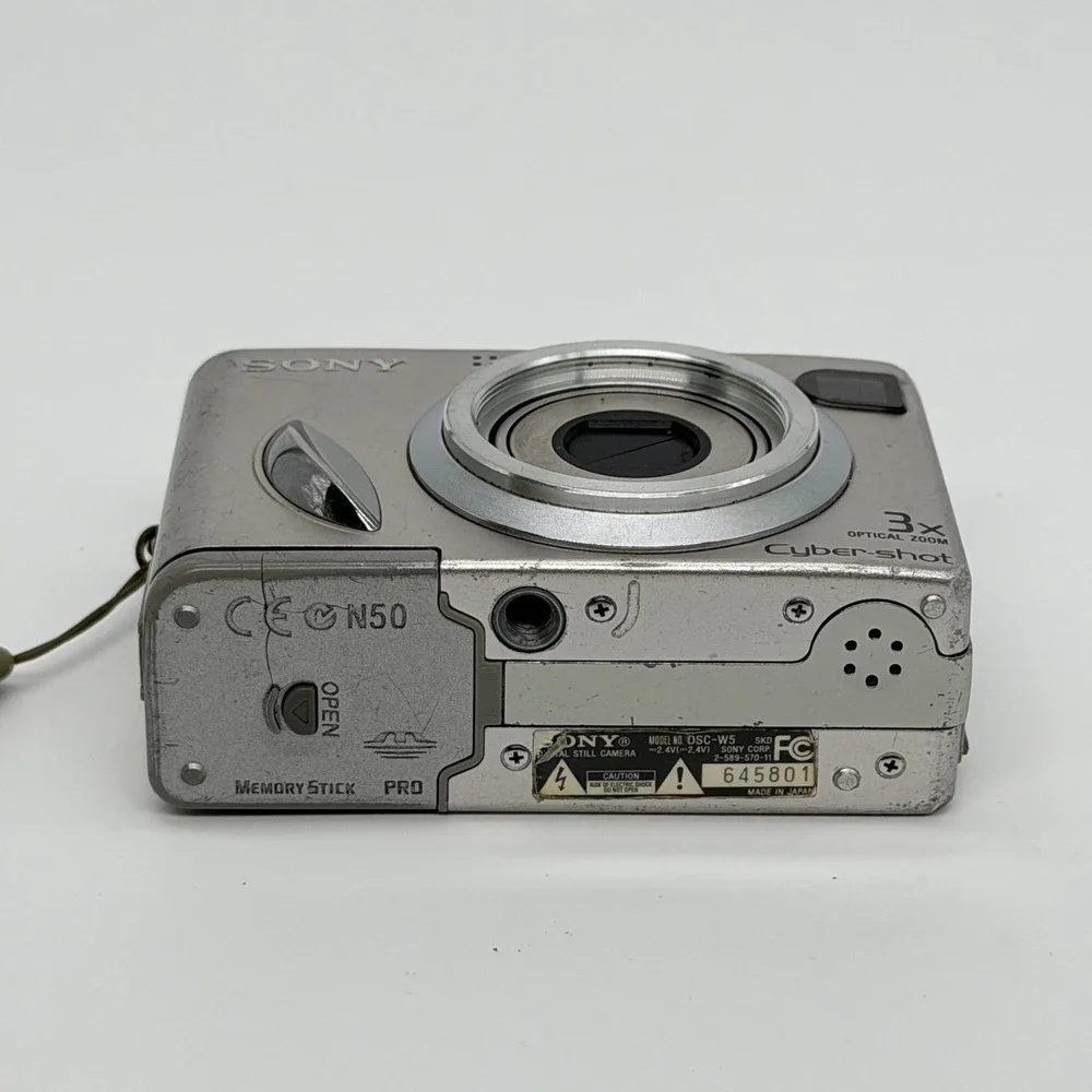 Sony Cyber-shot DSC-W5 Silver 5.1MP Digital Camera 3x Optical Zoom Carl Zeiss